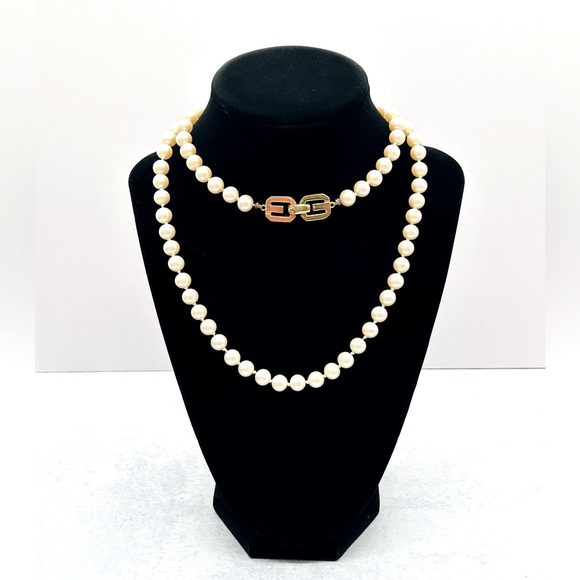 Vintage Givenchy 1977 String of Pearls with Gold Tone Logo Clasp 30" Necklace - Picture 11 of 12